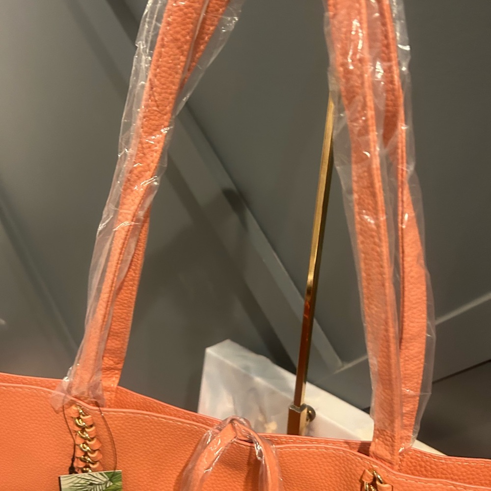 Badgley Mischka Coral Vegan Leather Tote with Gold Hardware - Picture 3 of 6